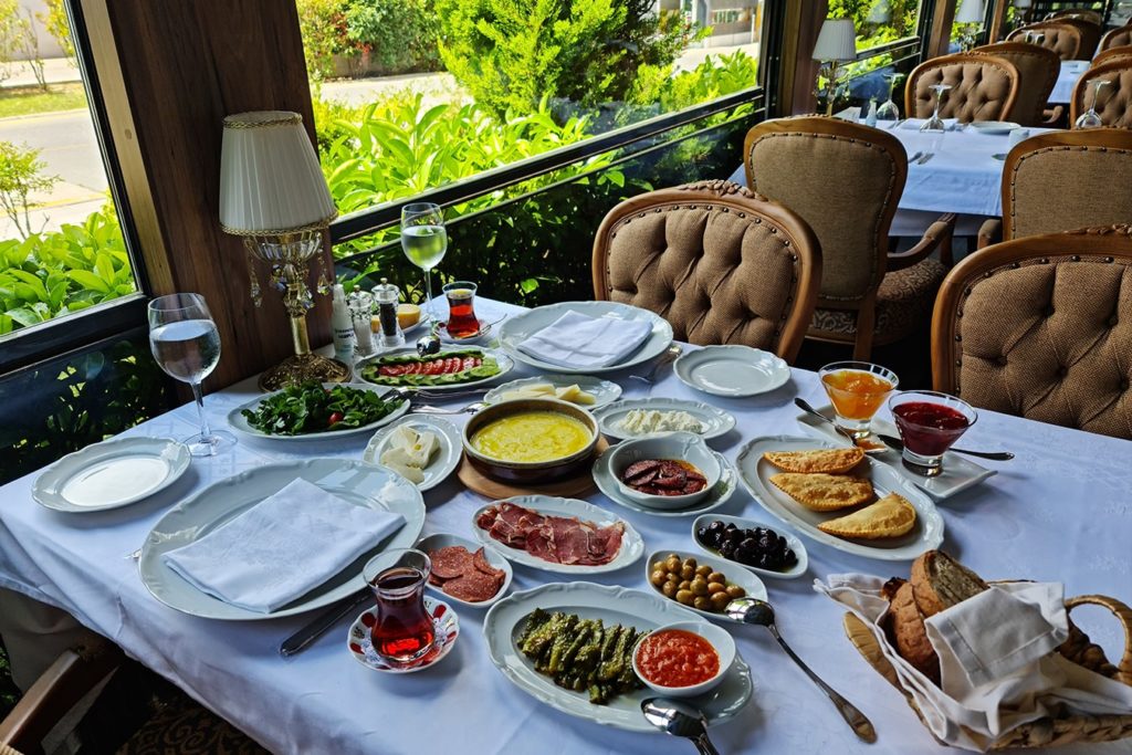 aşçı tabağı kahvaltı